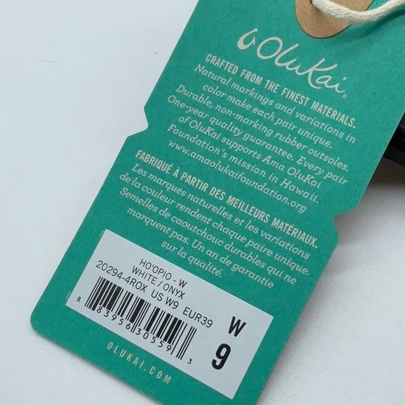 OluKai Ho’pio woman’s beach sandal white/onyx - Picture 5 of 5